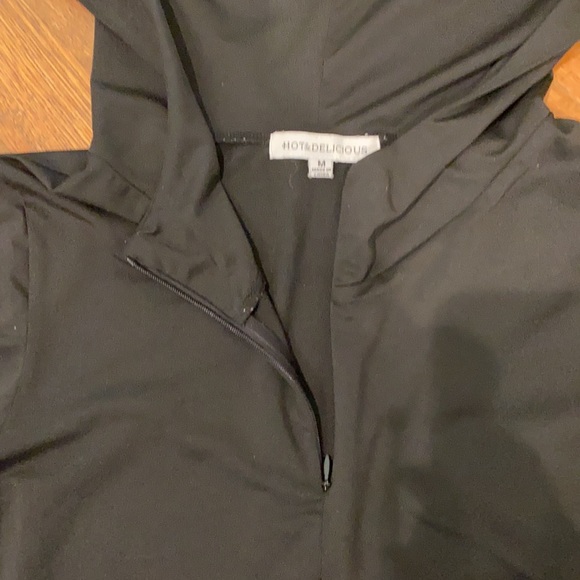 L/S ACTIVE HOODED CROP TOP - Picture 2 of 3